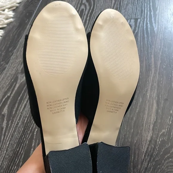 Therapy black suede mule sandals size 9 NWT - Picture 4 of 5